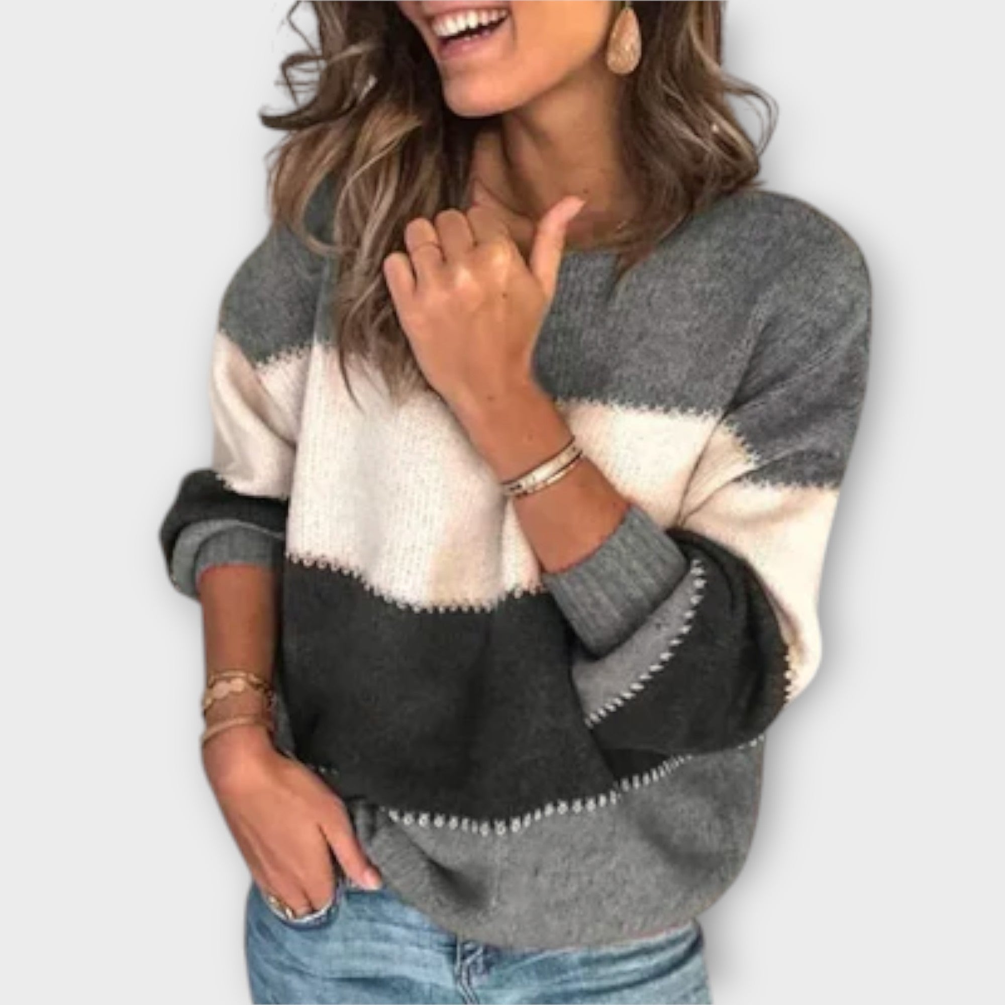 Karolína | Stilisiertes gestreiftes Hoodie